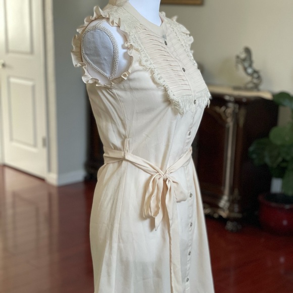 Cream Color Day Dress - Picture 5 of 6